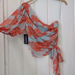 NWT Etiquette Baqui one-shoulder top with a floral design and a side-tie